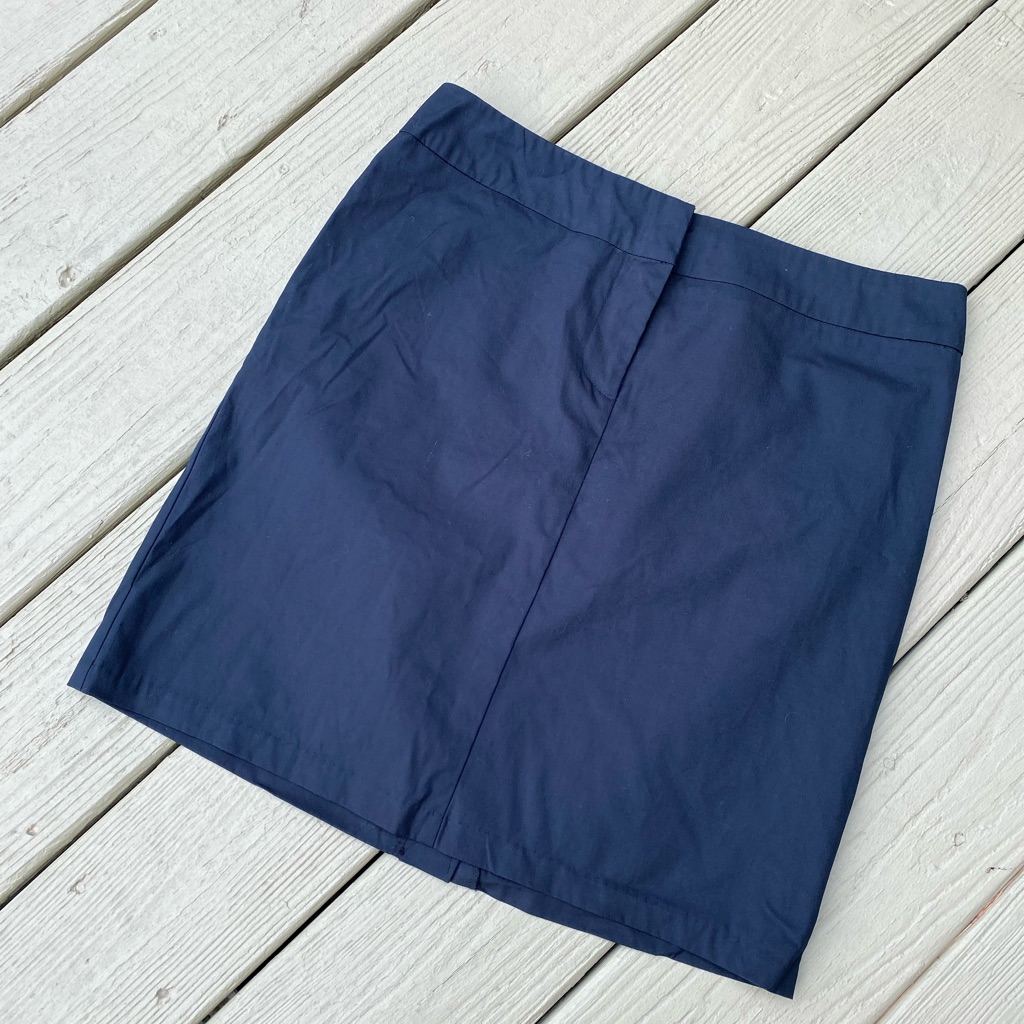 Nwot New York & Company - Woman’s Black Pencil Skirt, Size: 6